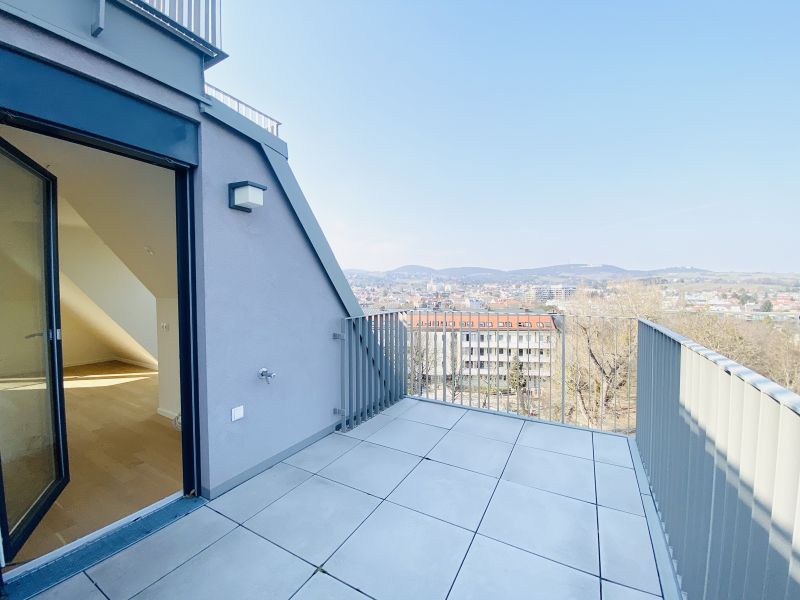 EXKLUSIVES WOHNEN IN OBERD�BLING - Dachgeschosswohnung mit wundersch�nem Ausblick /  / 1190&nbsp;Wien / Bild 8