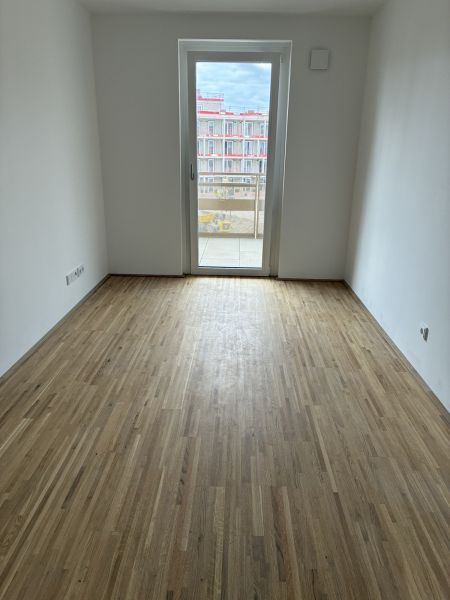 vi�no - ERSTBEZUG: 4-Zimmer-Wohnung mit WOHLF�HL-LOGGIA ab 11/2026 >3 Monate mietfrei bis Ende 2026 /  / 2331&nbsp;V�sendorf / Bild 3