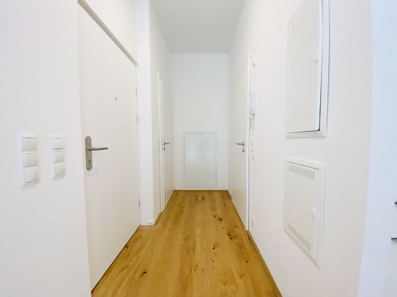 Erstbezug nach Sanierung - hofseitige Gartenwohnung mit Terrasse /  / 1120 Wien / Bild 4