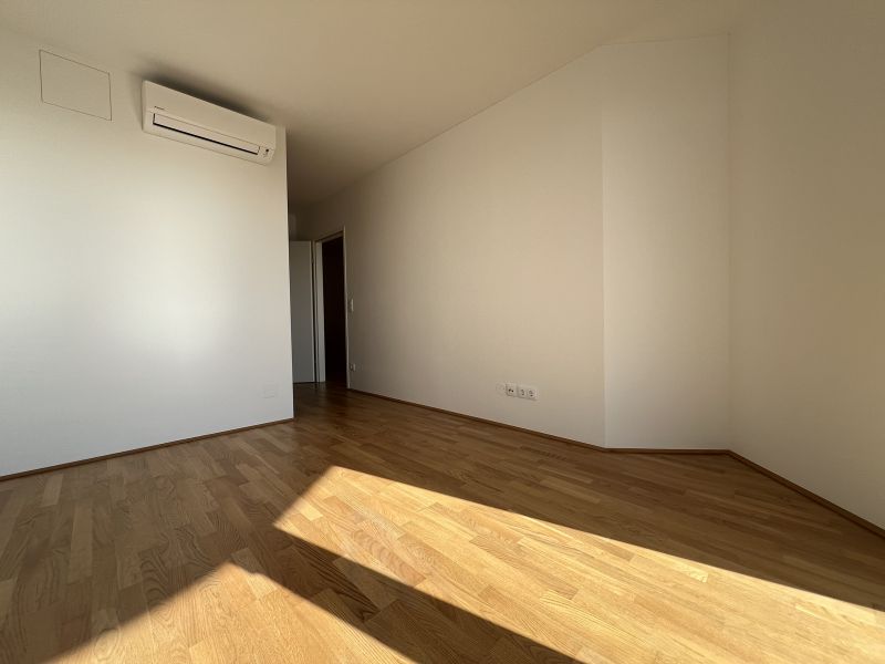 PENTHOUSE-MAISONETTE im 10. & 11. Stock: EXKLUSIVES WOHNEN mit privatem Dachgarten und Panaoramablick! /  / 1100&nbsp;Wien / Bild 2
