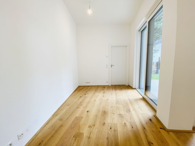 Erstbezug nach Sanierung - hofseitige Gartenwohnung mit Terrasse /  / 1120 Wien / Bild 7