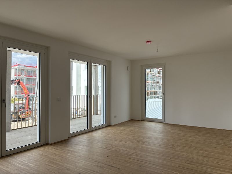 vi�no - ERSTBEZUG: Freundliche 3-Zi-Traumwohnung mit gro�er LOGGIA ab 11/26 >3 Monate mietfrei* /  / 2331&nbsp;V�sendorf / Bild 1