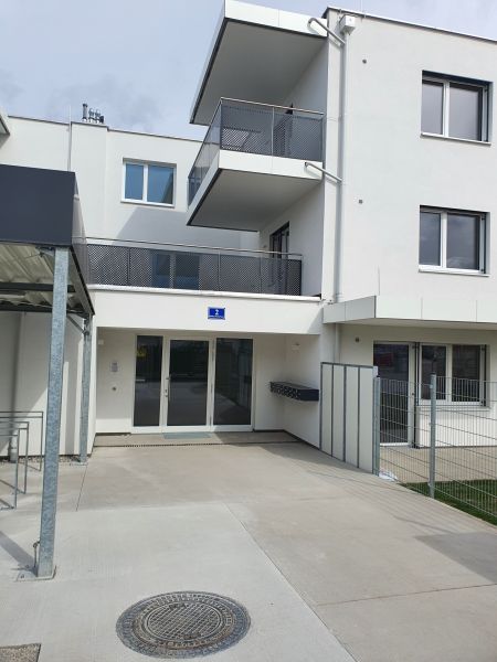 2-Zimmer-Wohnung mit Terrasse und Garten, Top 4 /  / 2700 Wiener Neustadt / Bild 2