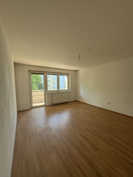2-Zimmer-Wohnung mit Loggia, Top 8 / / 2700 Wiener Neustadt / Bild 1