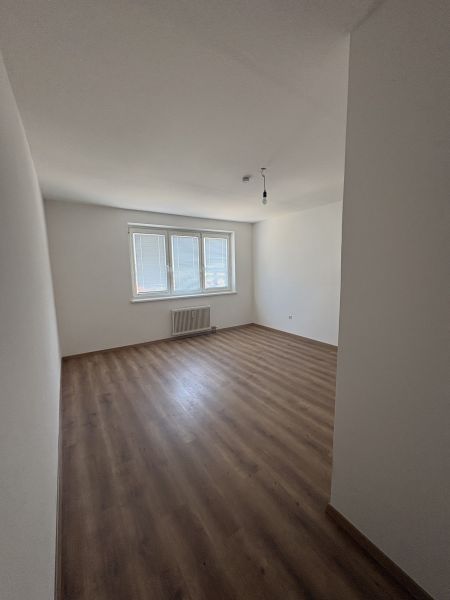 2-Zimmer-Wohnung mit Loggia, Top 14 / / 2700 Wiener Neustadt / Bild 9