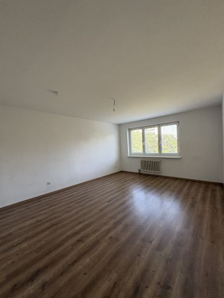 2-Zimmer-Wohnung mit Loggia, Top 6 / / 2700 Wiener Neustadt / Bild 9