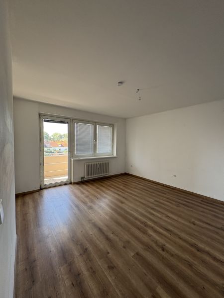 2-Zimmer-Wohnung mit Loggia, Top 6 / / 2700 Wiener Neustadt / Bild 7