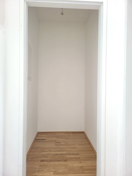 ERSTBEZUG 3-Zimmer-Wohnung mit Balkon, Top 9 /  / 2700 Wiener Neustadt / Bild 8