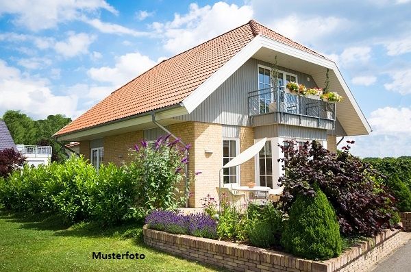 Modernes Einfamilienhaus mit Tiefgarage