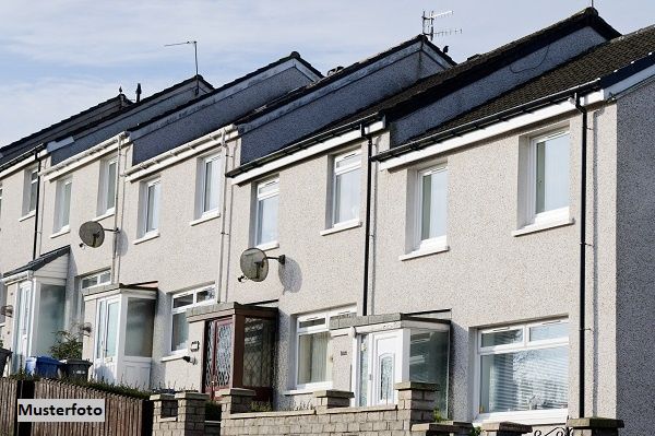 Ihr Reihenendhaus zum Wohlfhlen - Terrasse, Garten & Parkplatz