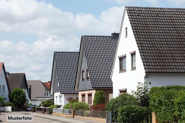 Einfamilienhaus mit Garage
