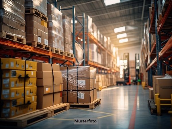 Mehrere Lagerräume (5) + 2 PKW-Stellplätze - effizient & praktisch