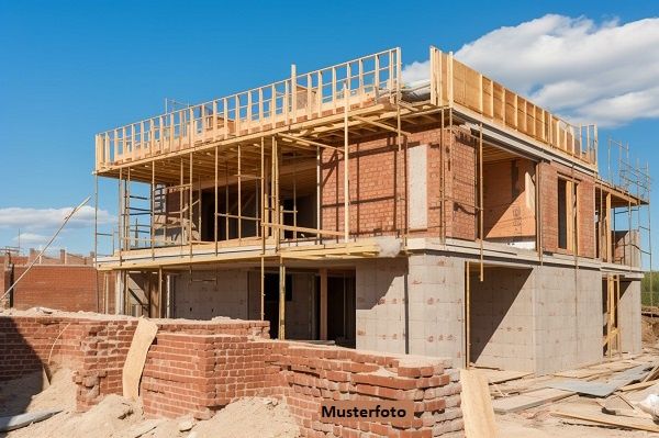 Rohbau eines geplanten Geschfts- und Wohngebudes - Ihre Chance zur individuellen Fertigstellung!