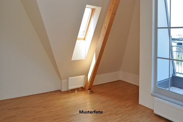 +++ Gro�e Wohnung mit Dachterrasse +++