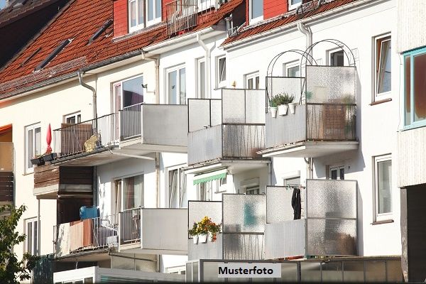 +++ 5-Zimmer-Wohnung mit Balkon und Stellpl�tze +++