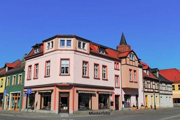 Wohnhaus mit ehem. Geschftsrumen /  / 3944 Langschwarza / Bild 0
