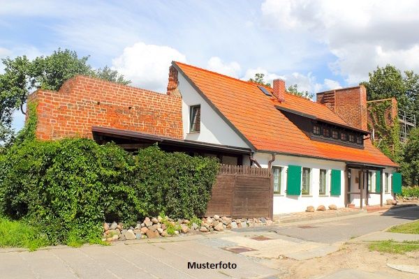 Land- und Forstwirtschaftl. Anwesen mit Hofstelle