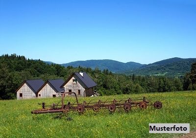 Landwirtschaftl. Betrieb mit Wohn- und Verwaltungsgebäude