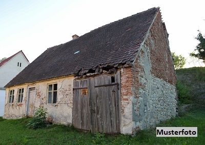 Einfamilienhaus (abbruchreif) - Neubauchance auf gro�em Bauplatz