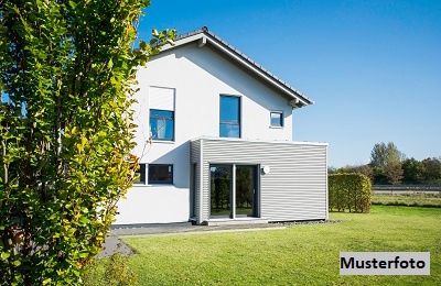 Wohnhaus mit Einliegerwohnung, Atelierbereich und 2-geschossigem Zubau (Bj. 1965, erweitert)