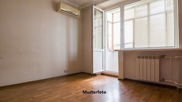 2-Zimmer-Wohnung mit Loggia und Garage