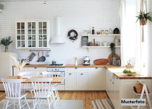 Helle 3-Zimmer-Wohnung mit Loggia, Garage & Pkw-Stellplatz - Traumhafter Blick auf die Berge