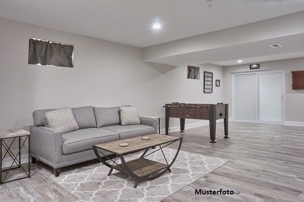 2-Zimmer-Wohnung mit eigenem Garten & praktischem Schuppen