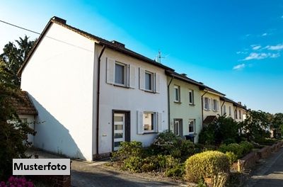 Renovierungs-/Sanierungsprojekt: Stark vernachlässigtes EFH-Reihenhausanteil wartet auf neues Leben / / 8530 Deutschlandsberg / Bild 0