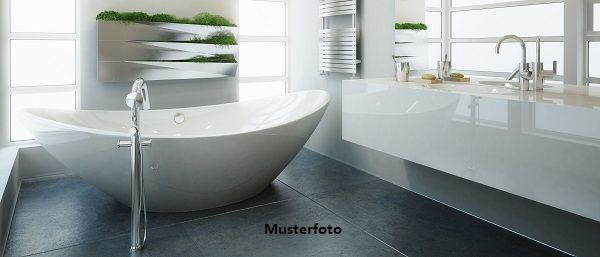 Großzügige 4-Zimmer-Wohnung mit Loggia