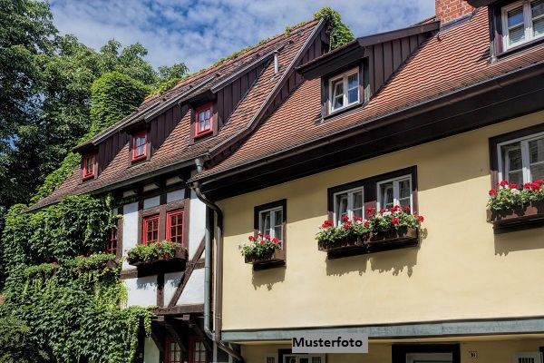 Gasthaus mit Gastgarten