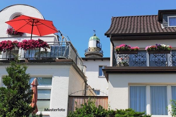 +++ Mehrfamilienhaus mit Stellplätzen +++