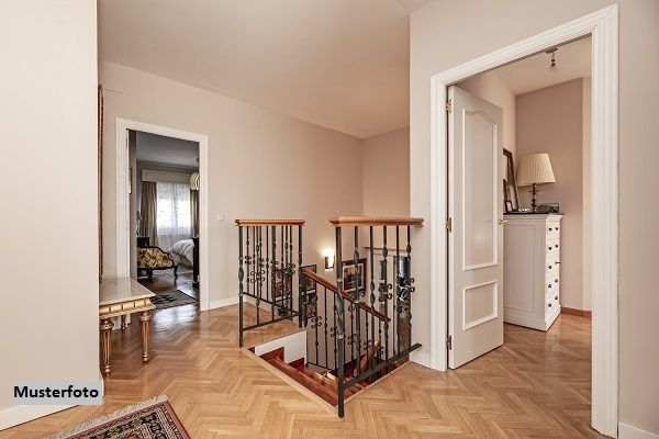 Einfamilien-Doppelhaushälfte in guter Wohnlage