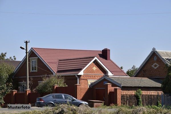 Einfamilienhaus mit Doppelgarage