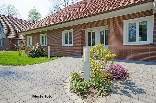 Gro�z�giges Familienanwesen mit Schwimmbad und Freizeitbereich