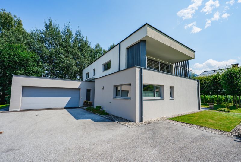 Ruhig . Privat . Besonders - Stilvolle Villa am Teich /  / 5730 Mittersill / Bild 1