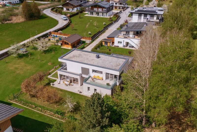 Ruhig . Privat . Besonders - Stilvolle Villa am Teich /  / 5730 Mittersill / Bild 1