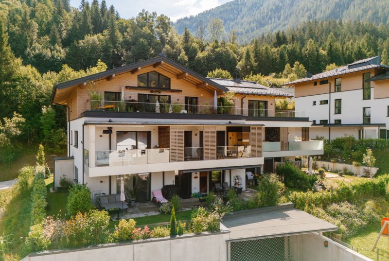 Garten mit Aussicht in Flachau: 4-Zimmer-Wohnung in Ruhelage /  / 5542 Flachau / Bild 2