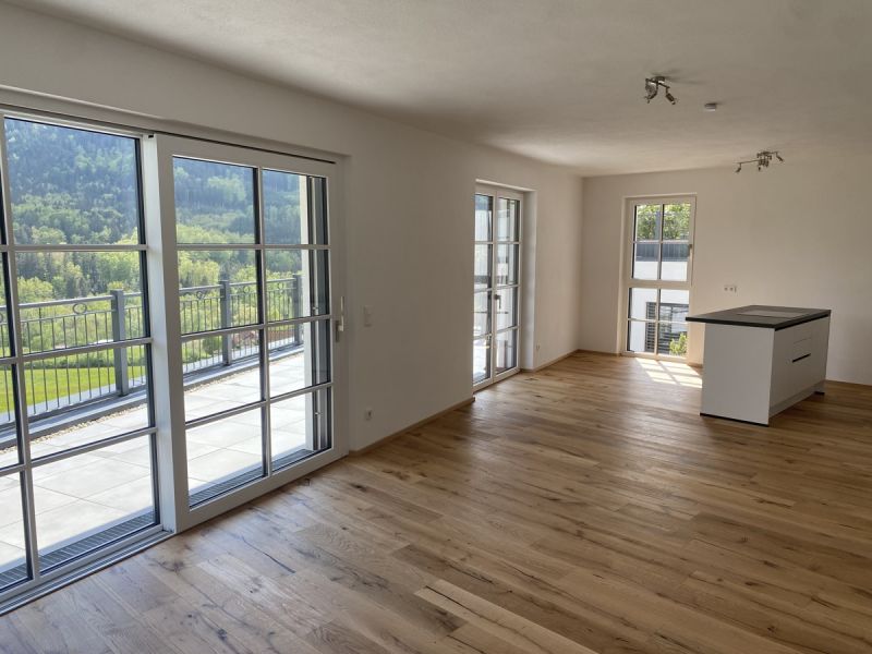 Erleben Sie Luxus: 3-Zimmer-Residenz mit atemberaubendem Panoramablick auf den Attersee /  / 4866 Unterach / Bild 3