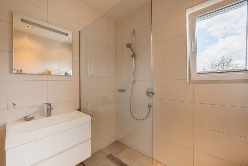 Ruhig . Privat . Besonders - Stilvolle Villa am Teich /  / 5730 Mittersill / Bild 8