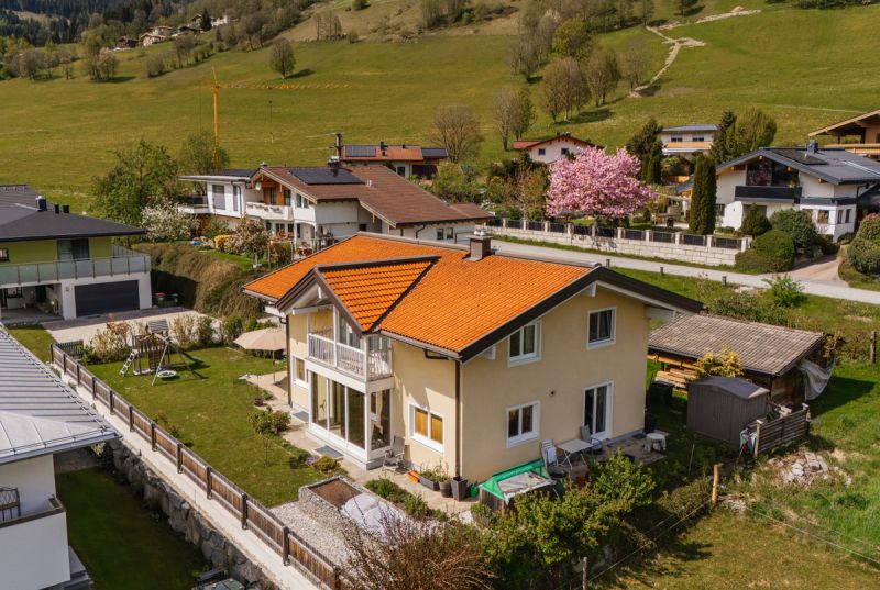 Wohnen mit Aussicht- Einfamilienhaus mit Bergpanorama /  / 5721 Piesendorf / Bild 1
