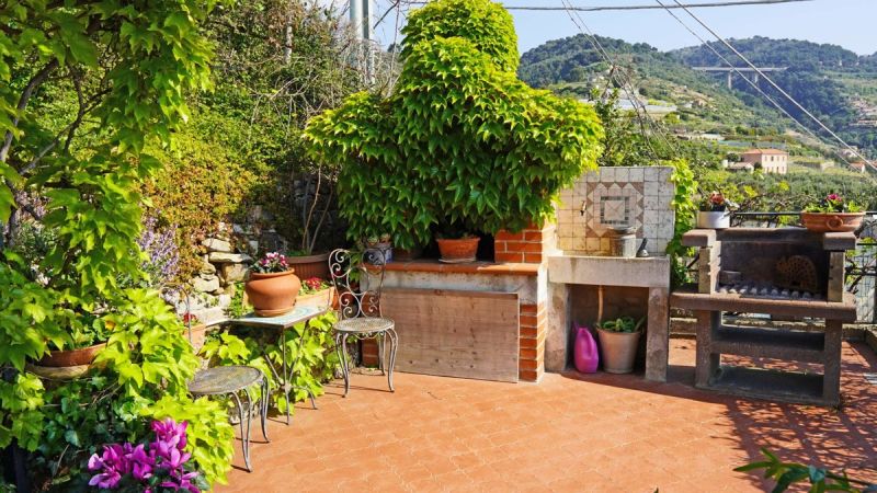 Charmantes Haus mit wunderschnem Garten und Meerblick in Santo Stefano al Mare /  / 18010 Santo Stefano Al Mare / Bild 1