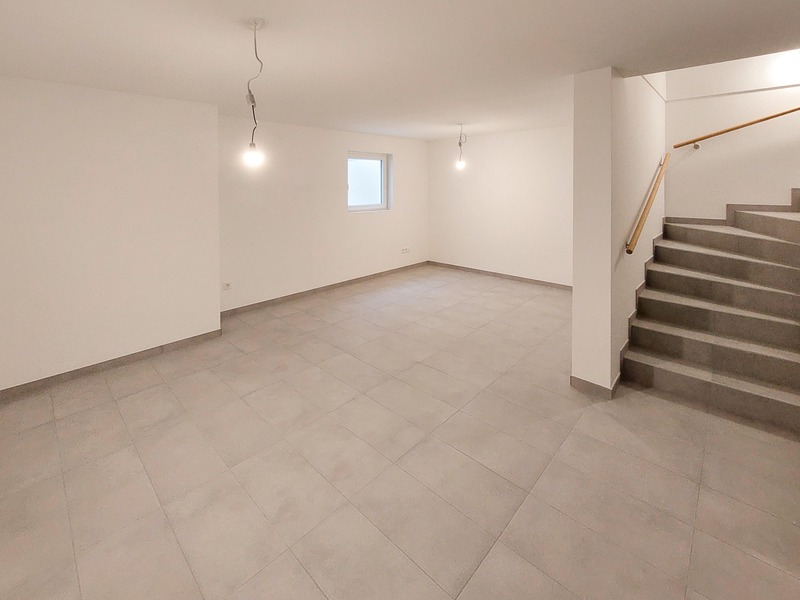 Nur 170m vom Badeteich Hirschstetten. Modernes Reihenhaus mit Garten und Vollunterkellerung /  / 1220 Wien / Bild 6