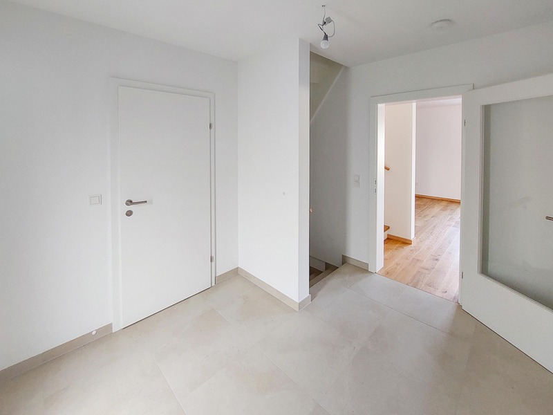 Sofort einziehen: 4-Zimmer-Haus mit PV am Dach, Vollkeller, Garten. Im Grnen beim Badeteich Hirschstetten /  / 1220 Wien / Bild 2