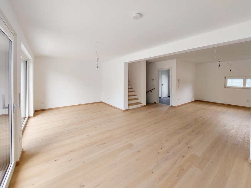 Bezugsbereit: Charmantes Doppelhaus mit Garten inkl. Photovoltaikanlage, Wrmepumpe, Keller, Parkplatz /  / 1220 Wien / Bild 1