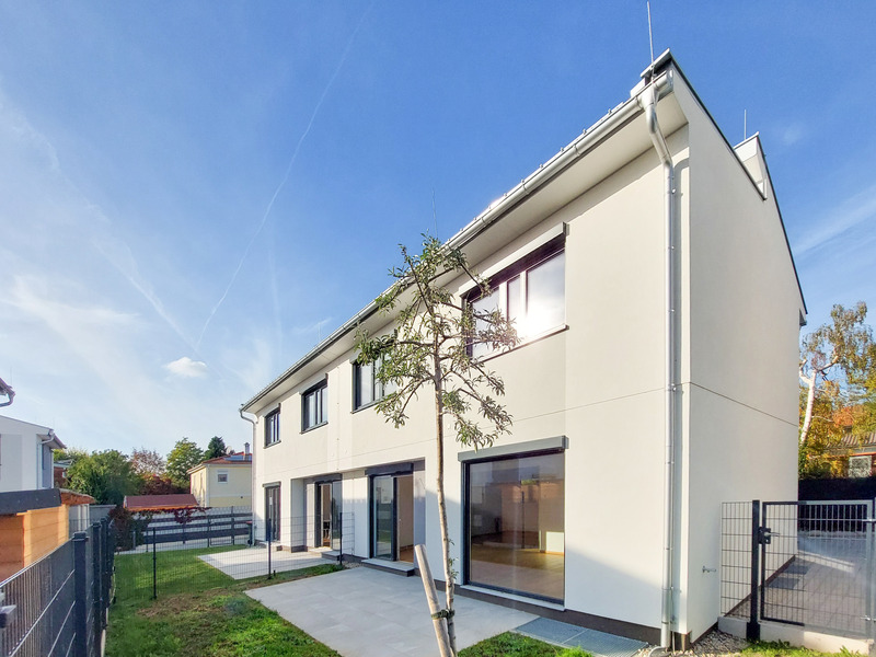 Ein Doppelhaus im Grünen. Ihr neues Zuhause mit 4 Zimmer und Gartenoase samt Terrasse. Bezugsfertig