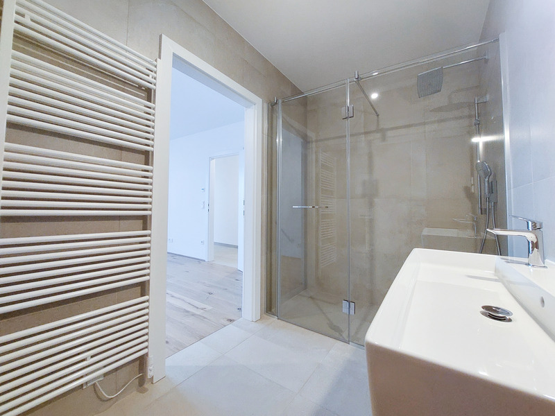 Durchdachte 3-Zimmer Wohnung mit ganz viel Licht, Balkon und eigener Terrasse - inkl. Deckenkhlung /  / 1210 Wien / Bild 2