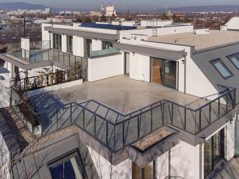 Wohnen mit Rundumblick. Dachgeschosswohnung mit viel Raum und Terrassentraum /  / 1210 Wien / Bild 2