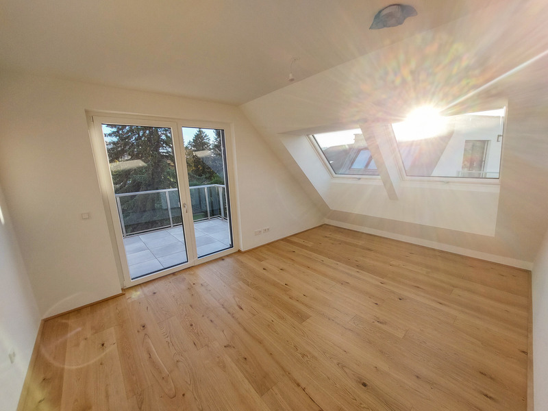 3-Zimmer Dachgeschosswohnung mit Terrasse, die alle Stcke spielt. Direkt bei der U1-Station Leopoldau /  / 1210 Wien / Bild 4
