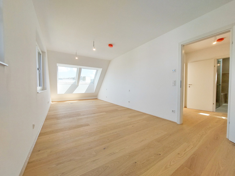 Nur 450m von der Alten Donau entfernt spielt dieses 3-Zimmer Dachgeschosswohnung alle Stcke /  / 1220 Wien / Bild 2