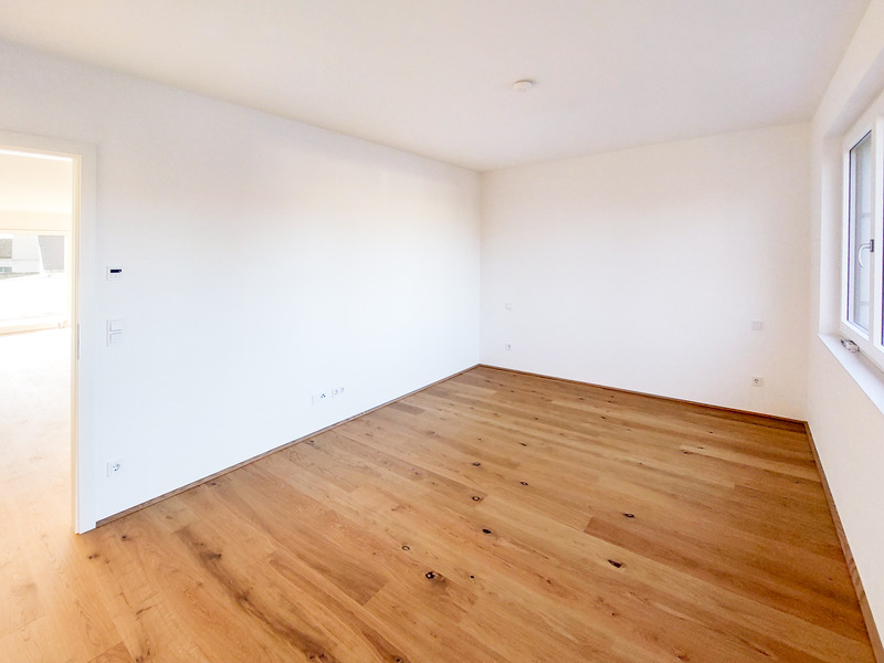 Hier werden alle Stcke gespielt. 5 Zimmer, 2 Badezimmer, 1 Terrasse zum Wohlfhlen und Leben. Gleich einziehen.  /  / 1220 Wien / Bild 1